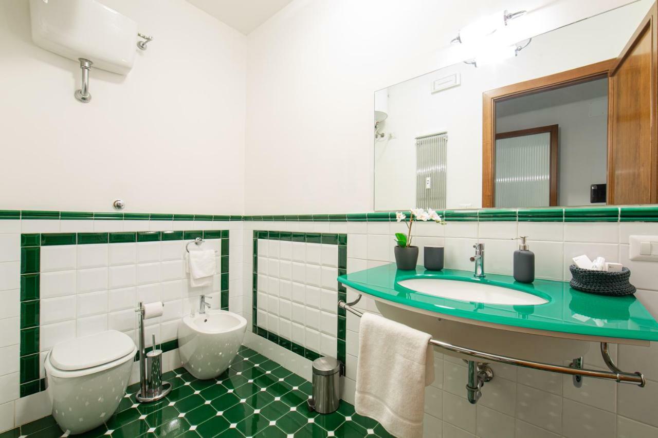 Lombardia40 Luxury Suites Róma Kültér fotó